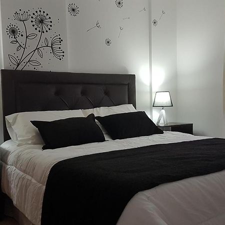 Departamento De Catagoria M&L Apartment Villa Maria Bagian luar foto